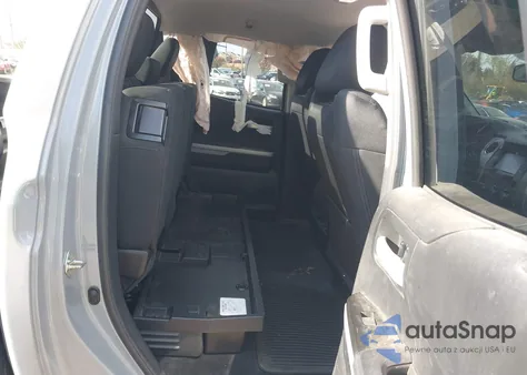 2019 Toyota Tundra Sr5 5.7L V8 z USA, uszkodzony, nr VIN 5TFCY5F12KX025608